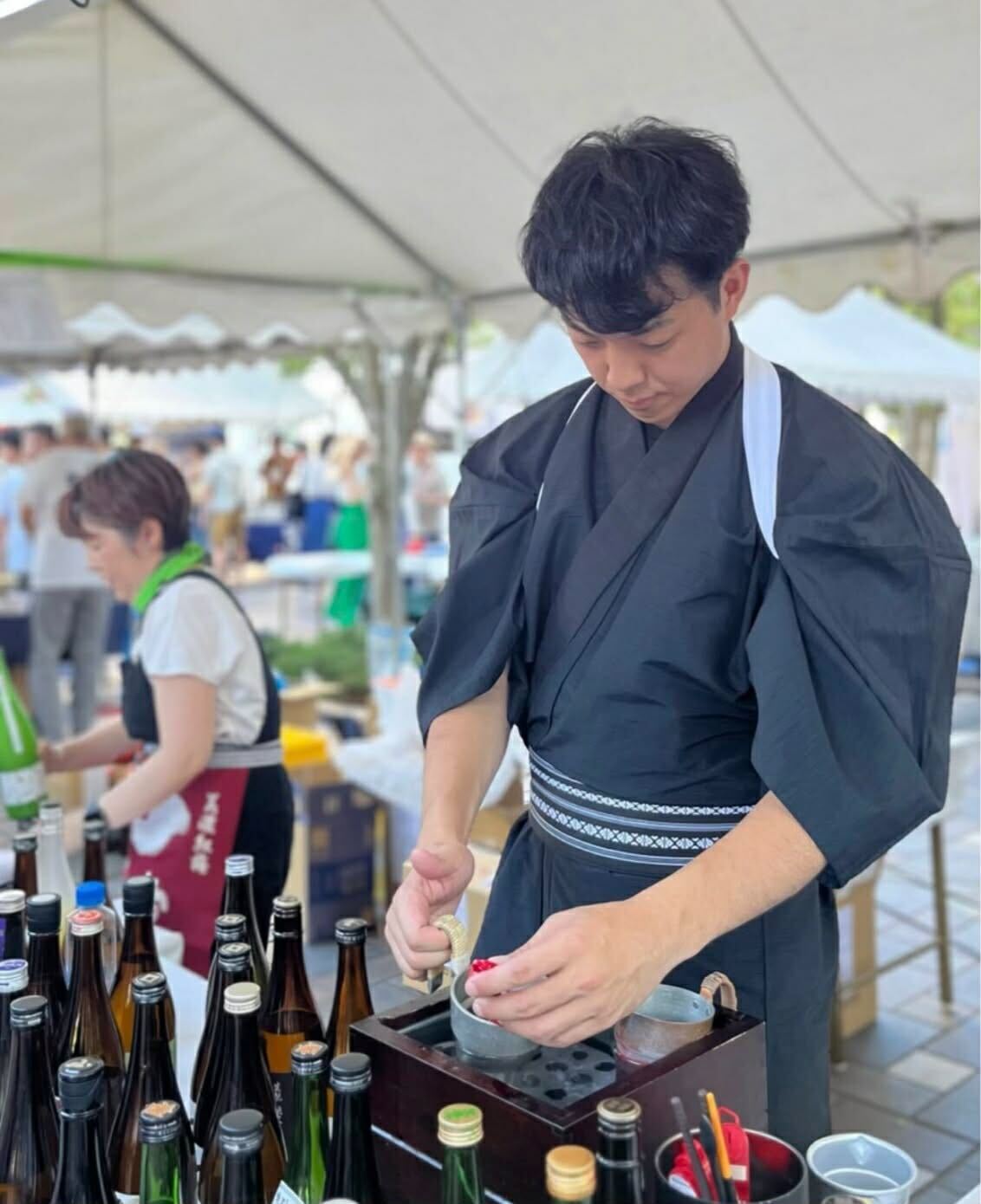 冬のミードは、温度で「化ける」。熱い男・つきや酒店店主が教えてくれた、燗ミードの世界