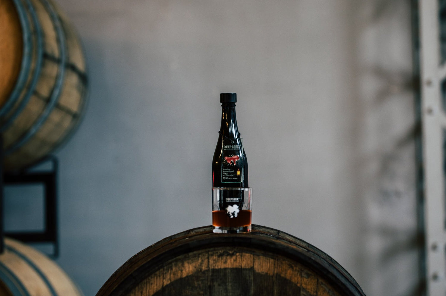 バーボンバレルで熟成させたいちごのミード | DEEPSEEK - Strawberry -