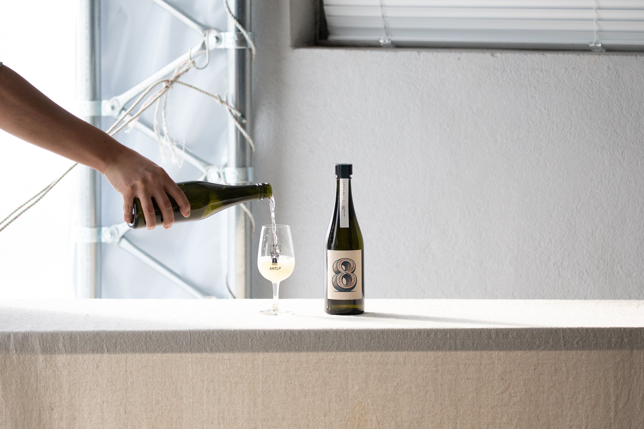 はちみつレモンのスパークリングミード | ハチロクレモン_2