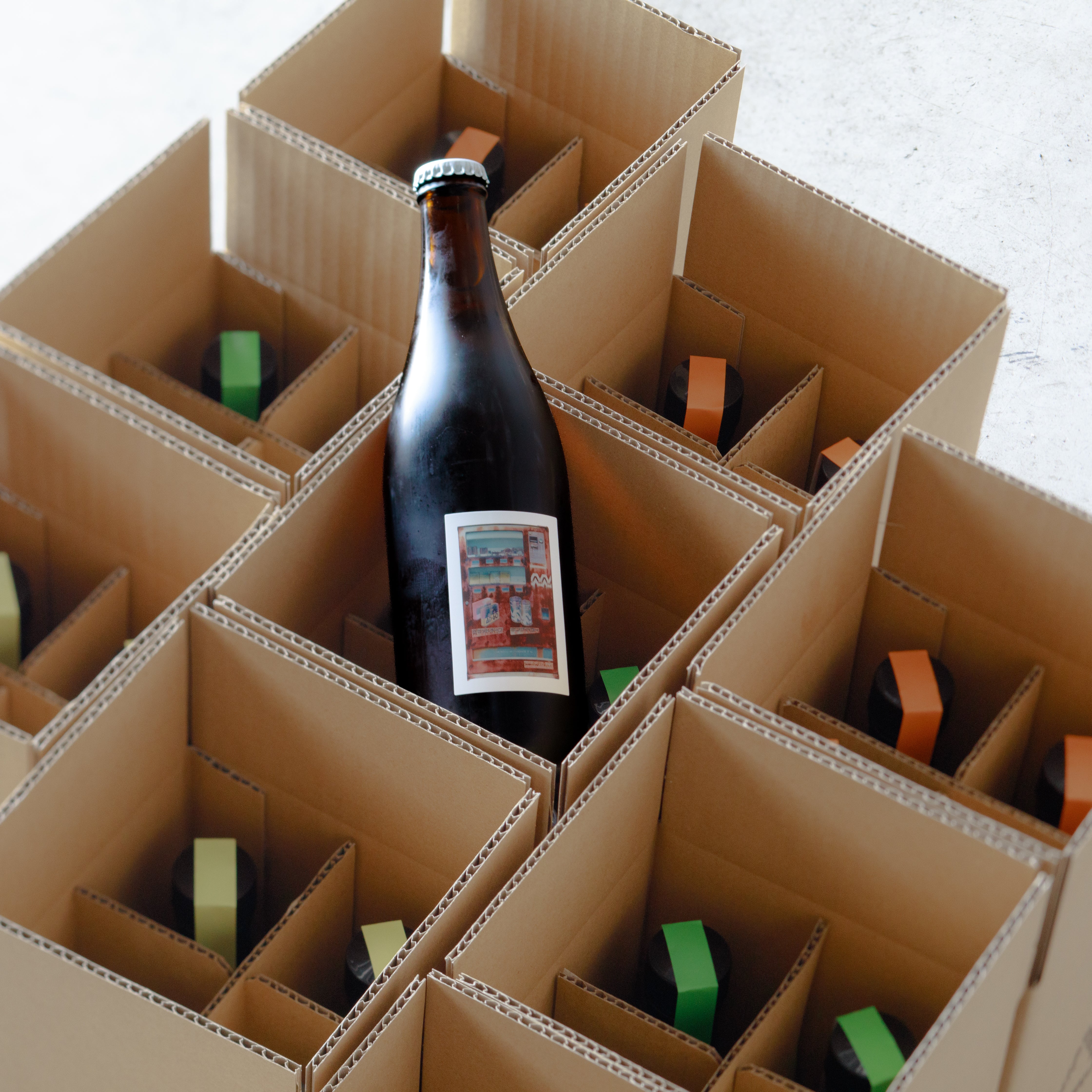 定番商品 + ONE - "Hive Mind"