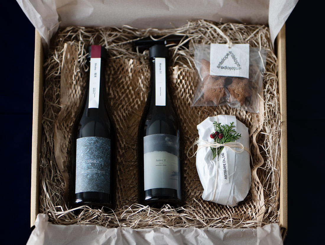 thetaθ x ANTELOPE Christmas Gift - Luxury