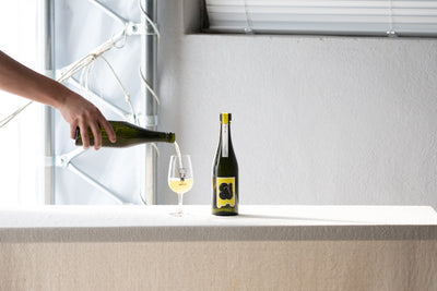 蜂蜜のみで醸したドライなミード_2