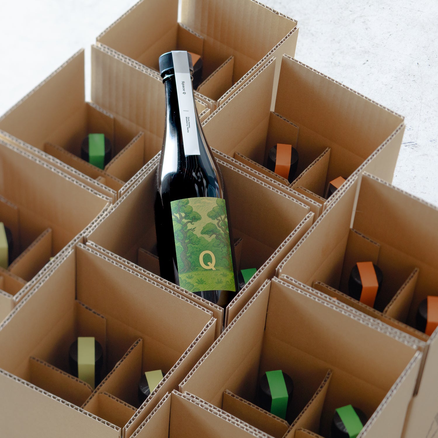 定番商品 + ONE - &quot;Space Q&quot;