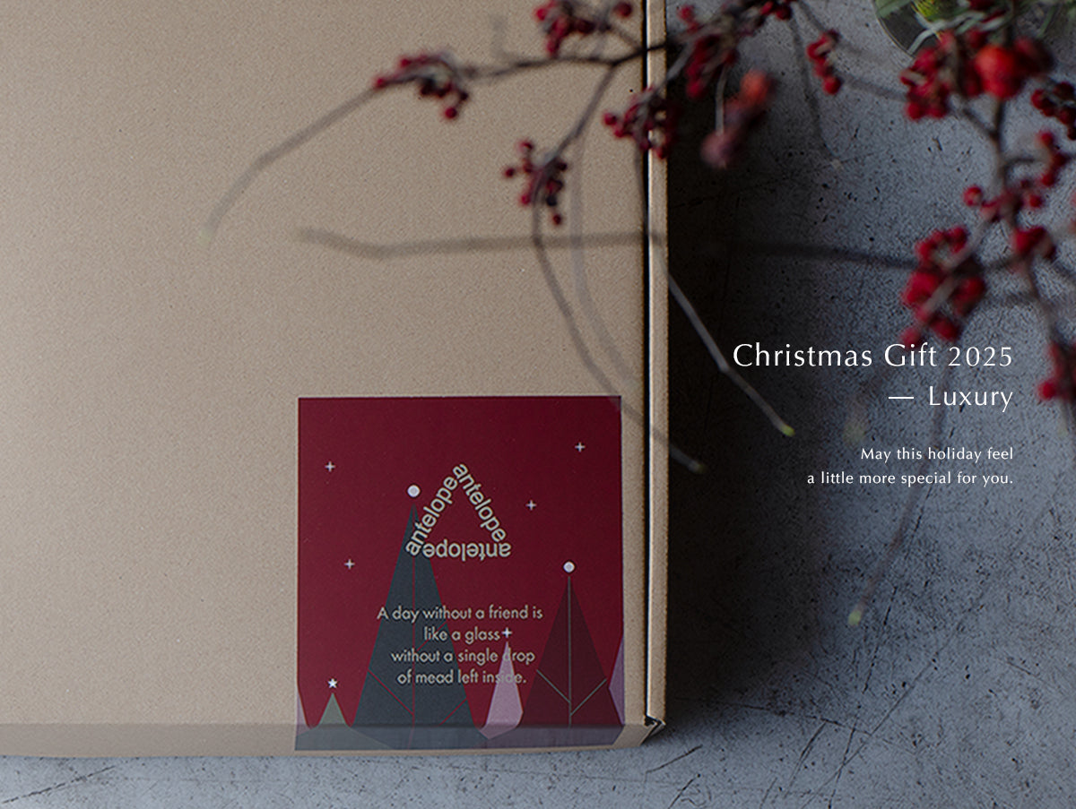 thetaθ x ANTELOPE Christmas Gift - Luxury